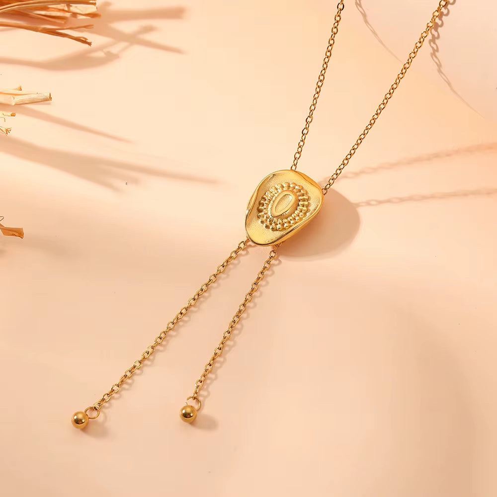 Western Muse Long Tassel Necklace – Bold Grace in Every Swing